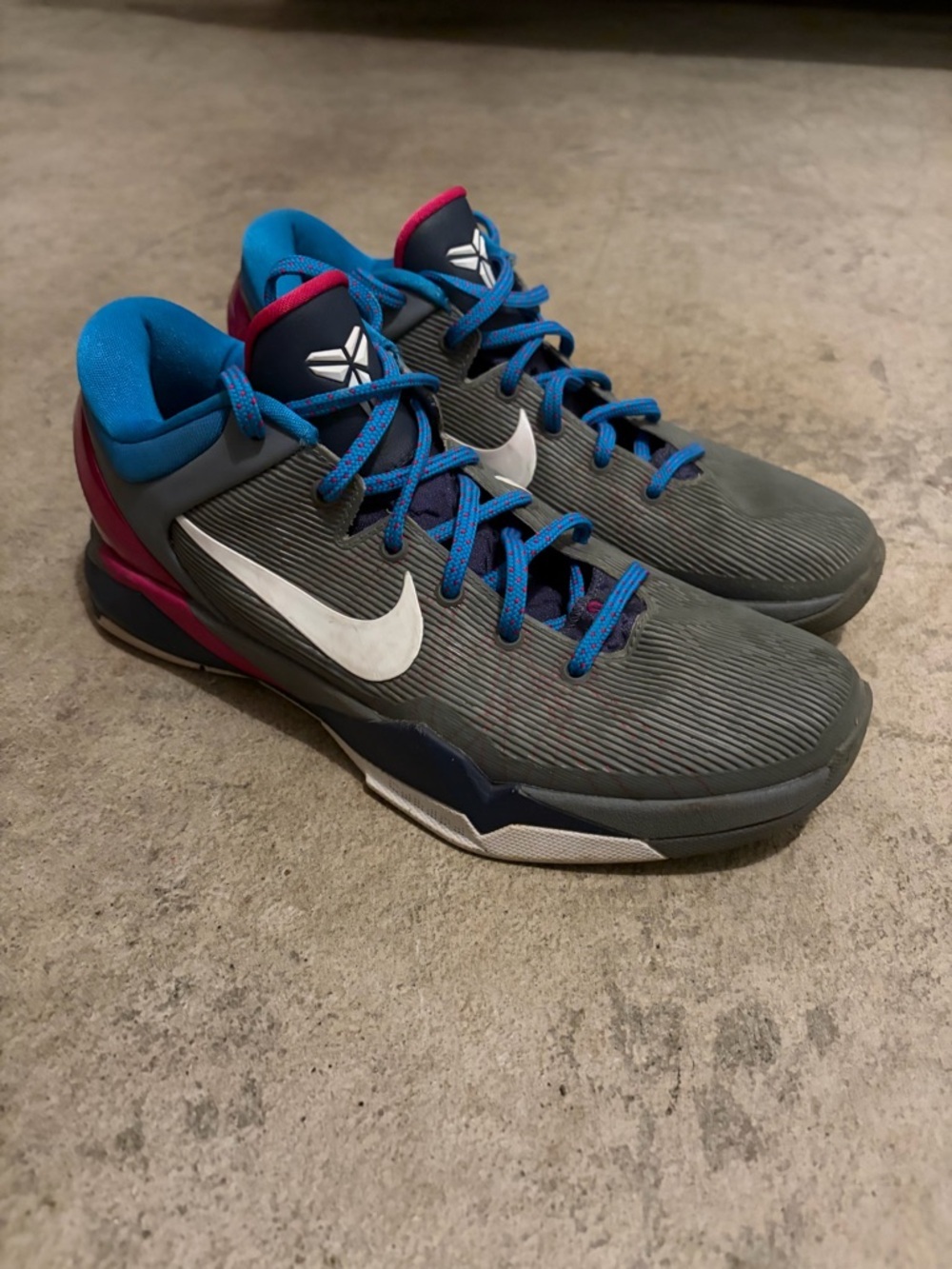 Nike Zoom Kobe 7 System 'Fireberry' sneakers. image 2